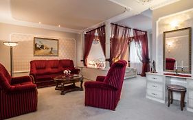 Hotel Bibic Es Tueskevar Etterem Es Horgaszto